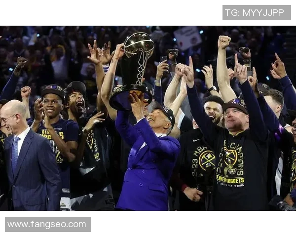 掘金全队备战季后赛，主帅麦克迪斯将率队冲击总冠军